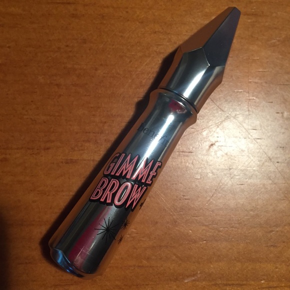 Benefit Gimme Brow + Volumizing Eyebrow Gel - Picture 3 of 8